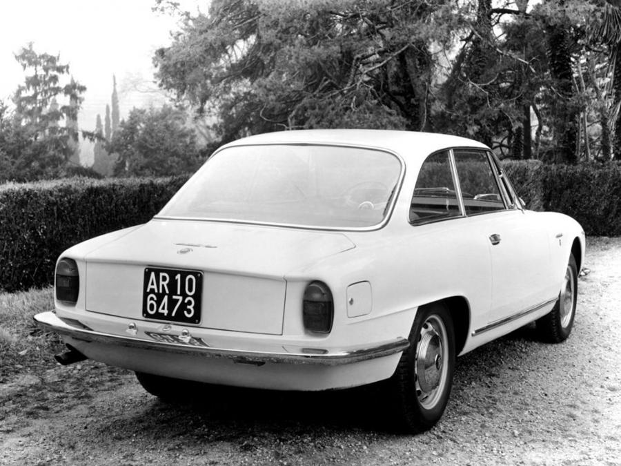  Alfa Romeo 2600 Sprint (106) 1962 года  (фото 16 из 18)